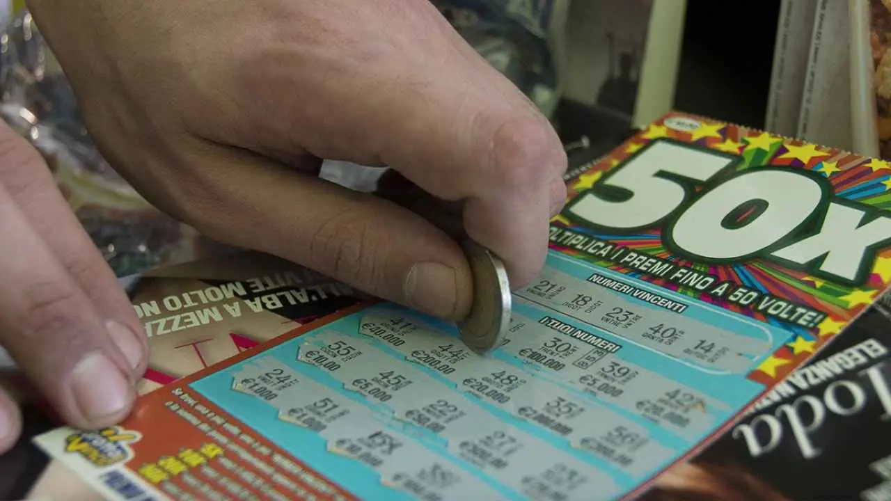 Non buttare via i soldi: ecco i gratta e vinci che danno più possibilità di vincita nel 2025